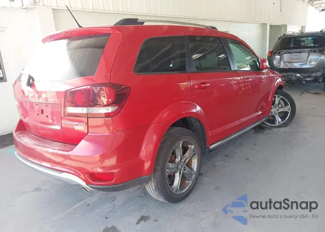 2018 Dodge Journey Crossroad z USA, uszkodzony, nr VIN 3C4PDCGG0JT166725